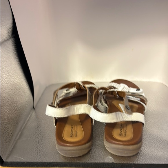 Rockport White and Tan Comfort Sandals with Adjustable Straps - Picture 3 of 7